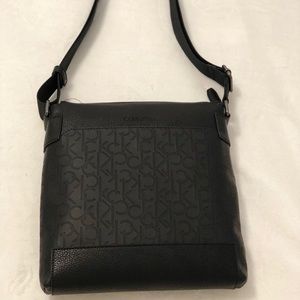 Calvin Klein Monogram Gusset Flatpack